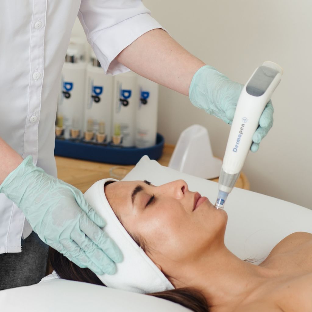 What to expect during a Dermapen Microneedling treatment at Silk